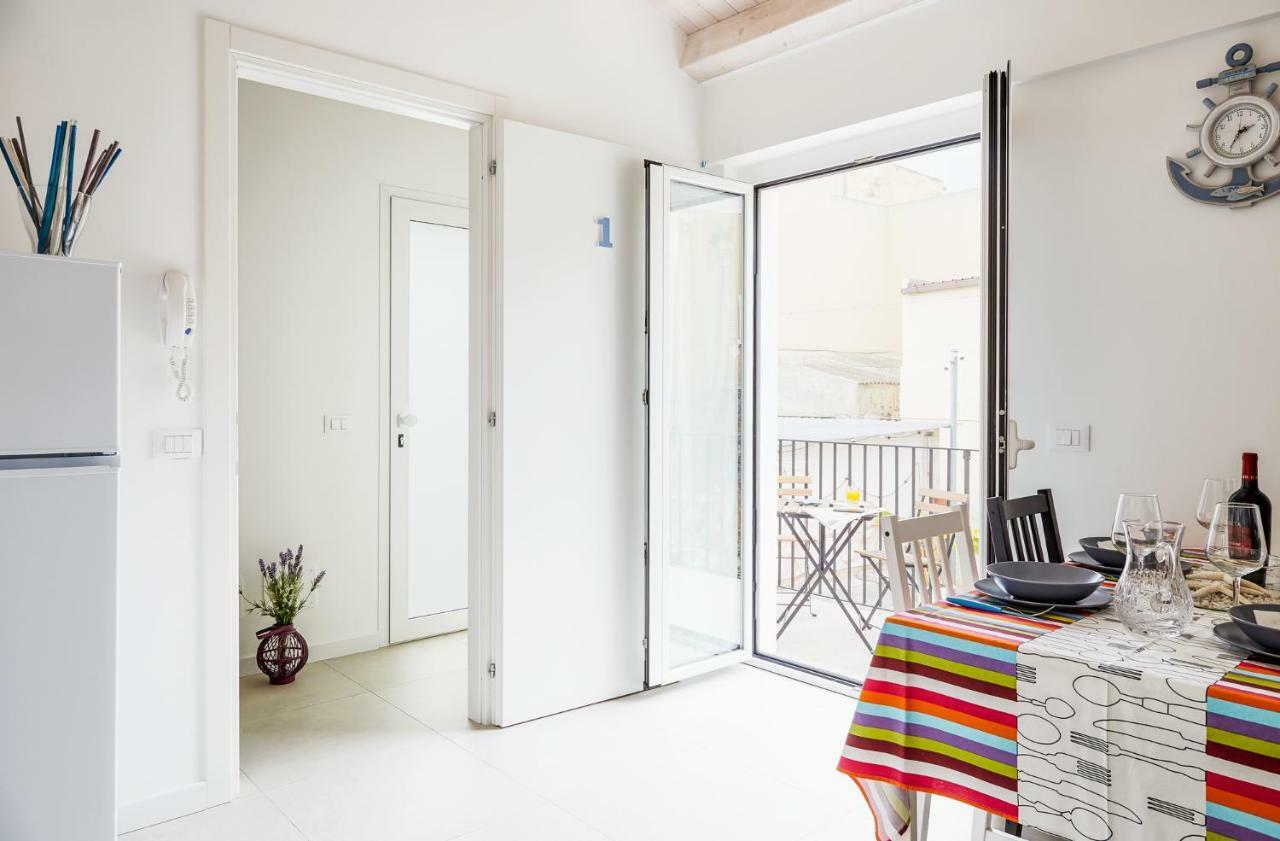 Casa Vacanze "Oceano mare" Pozzallo Exterior foto